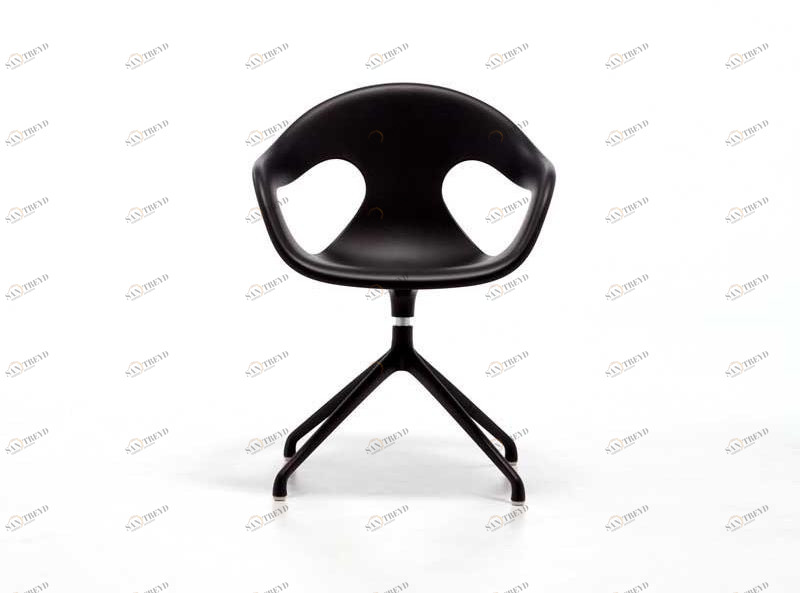 arrmet Металлический стул в современном стиле с 5 спицами и подлокотниками со встроенной подушкой. Sunny 927