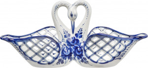 10621810 Гжельский фарфоровый завод Конфетница "Лебеди" с/сет авт. работа