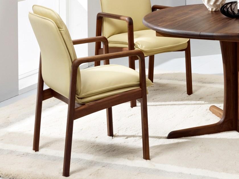 Dyrlund Кресло из орехового дерева с подлокотниками  8479al  - Вид №1