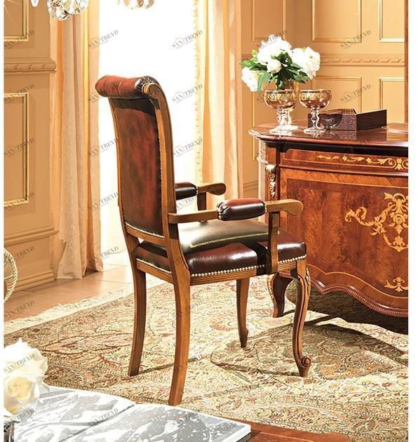 Barnini Oseo Мягкое кожаное кресло с подлокотниками Reggenza 717