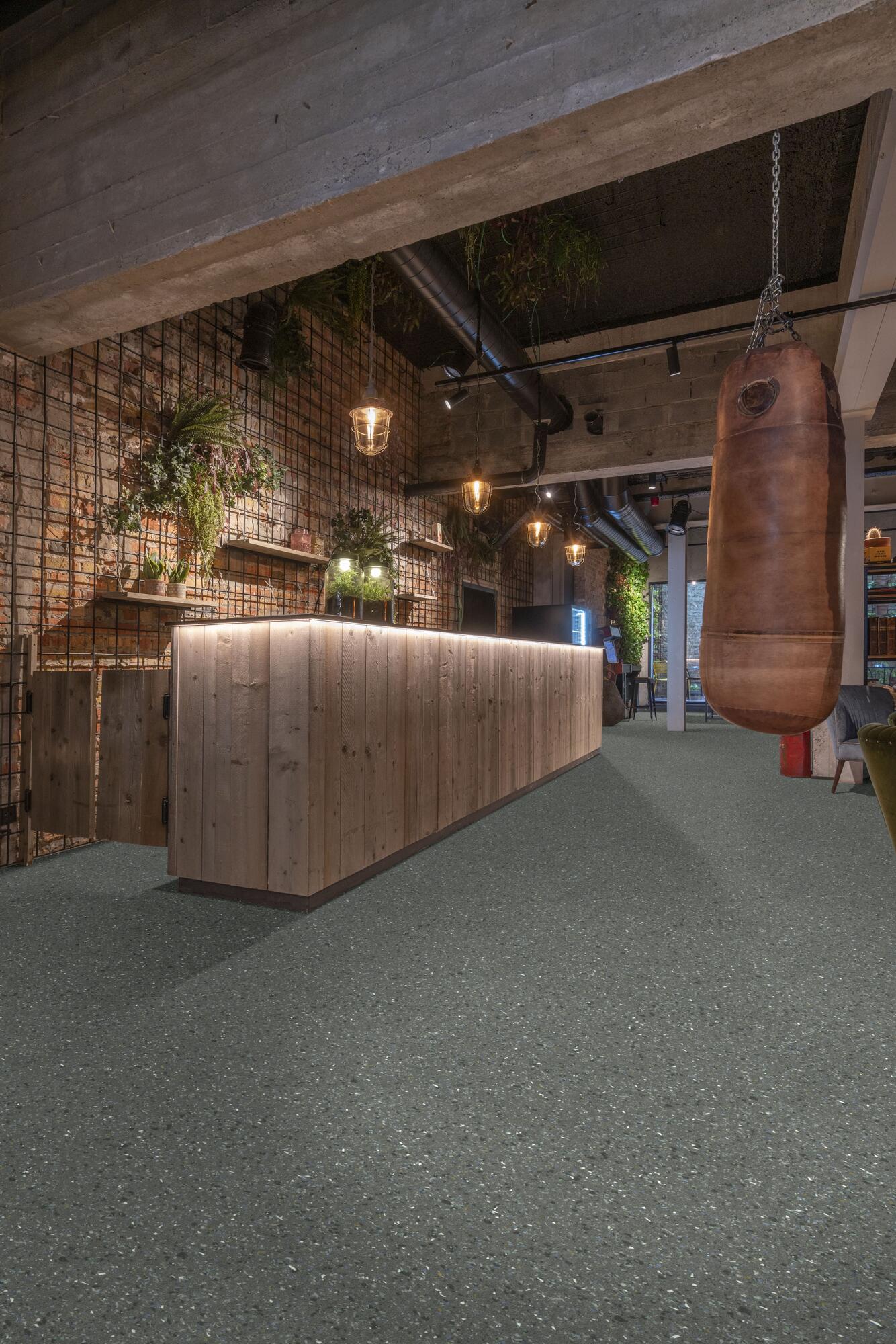 Нескользящий виниловый пол с эффектом камня BEAUFLOR Expoline ARCH-00064034 - Вид №4