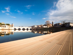 Композитный деревянный настил первого поколения