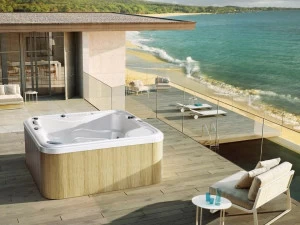 Glass1989 Квадратный мини-бассейн с 4-х местной гидромассажной ванной Home & spa rituals