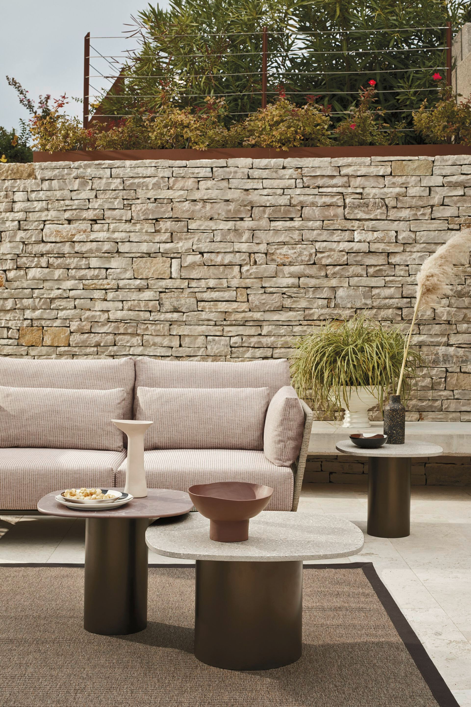 Квадратный садовый столик из венецианской терраццо Roberti Armàn ARCH-00116103 - Вид №9