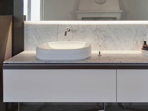 Овальная столешница из Cristalplant®