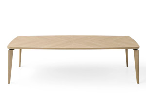 Деревянный прямоугольный стол