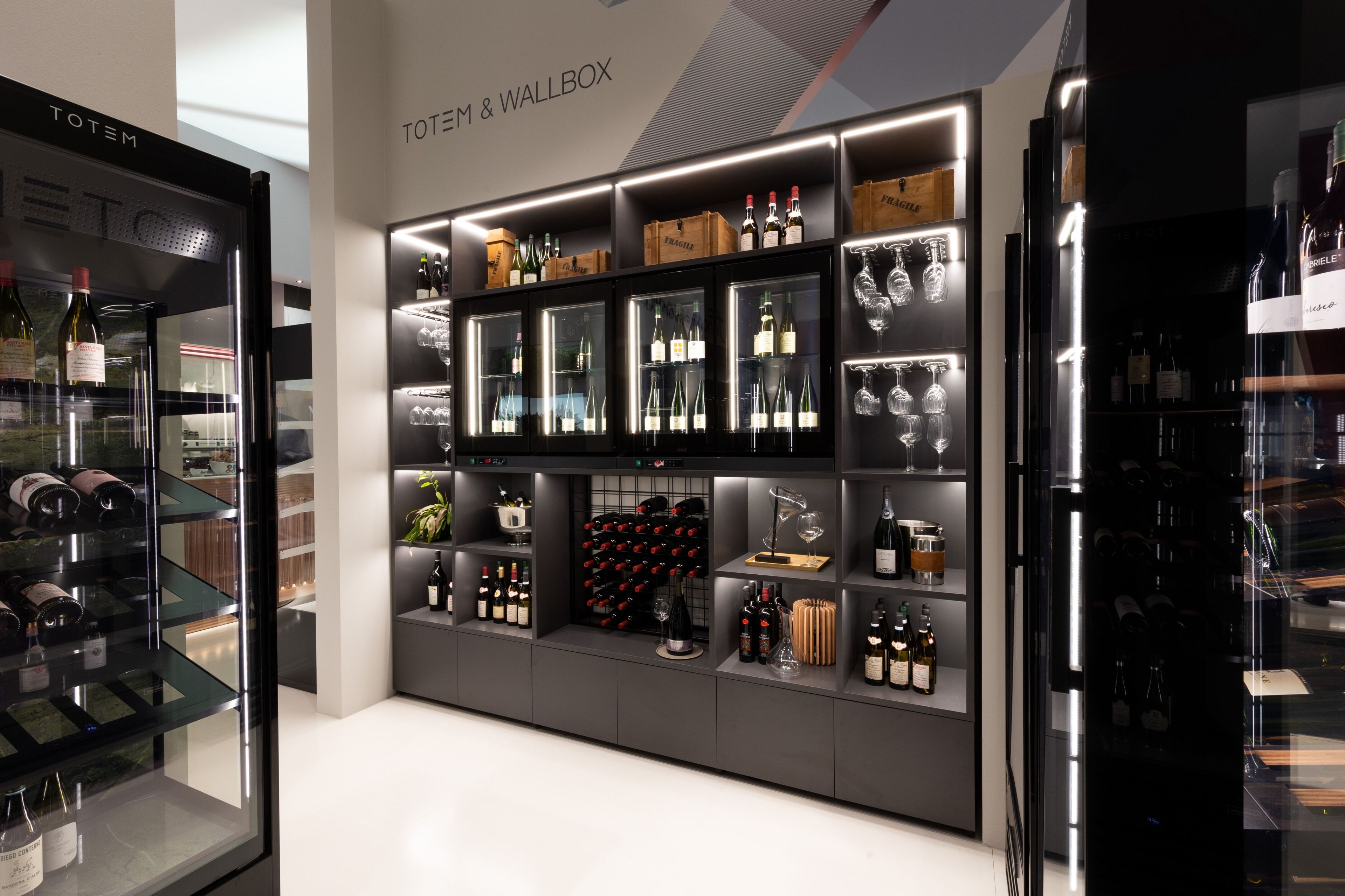 Коммерческий холодильник с подсветкой Frigomeccanica Тотем ARCH-00085503 - Вид №17