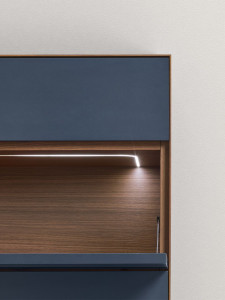 Подвесной шкаф