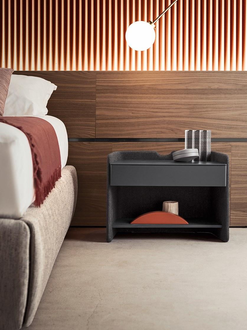 PIANCA Прямоугольная прикроватная тумбочка из лакированной древесины Chloé Chloe sun-id-1429205 - Вид №1