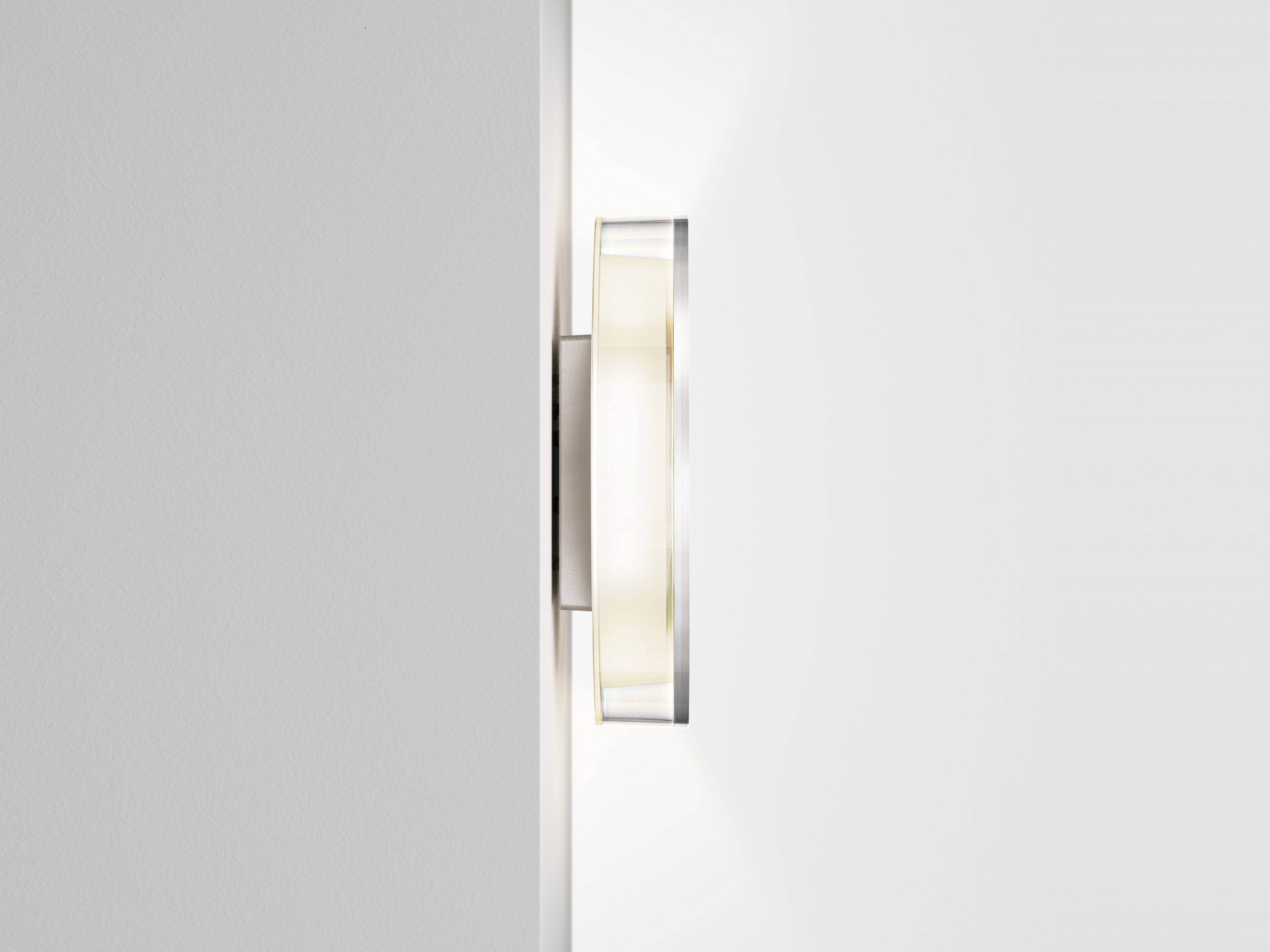 Алюминиевый и стеклянный светодиодный настенный светильник serien.lighting LYD ARCH-00043621 - Вид №20