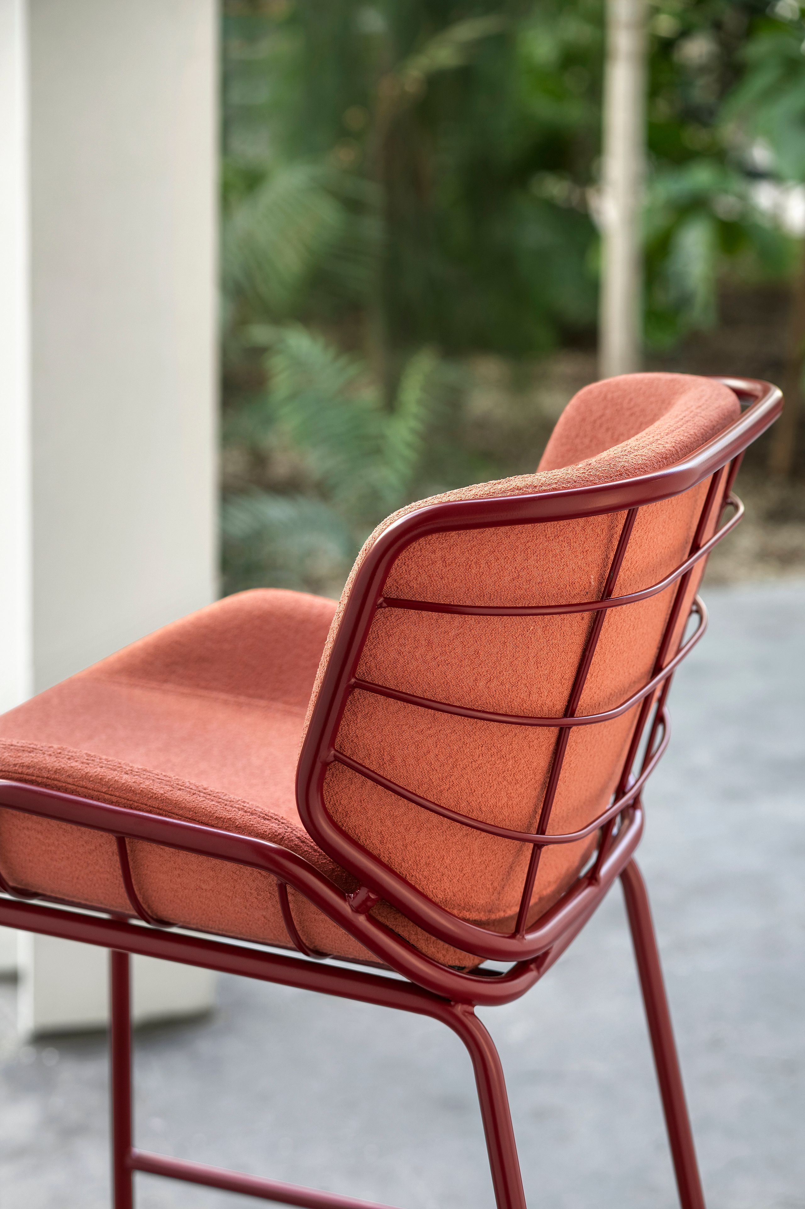 Металлический мягкий табурет с подставкой для ног со спинкой TrabA' Кожа ARCH-00045469 - Вид №14