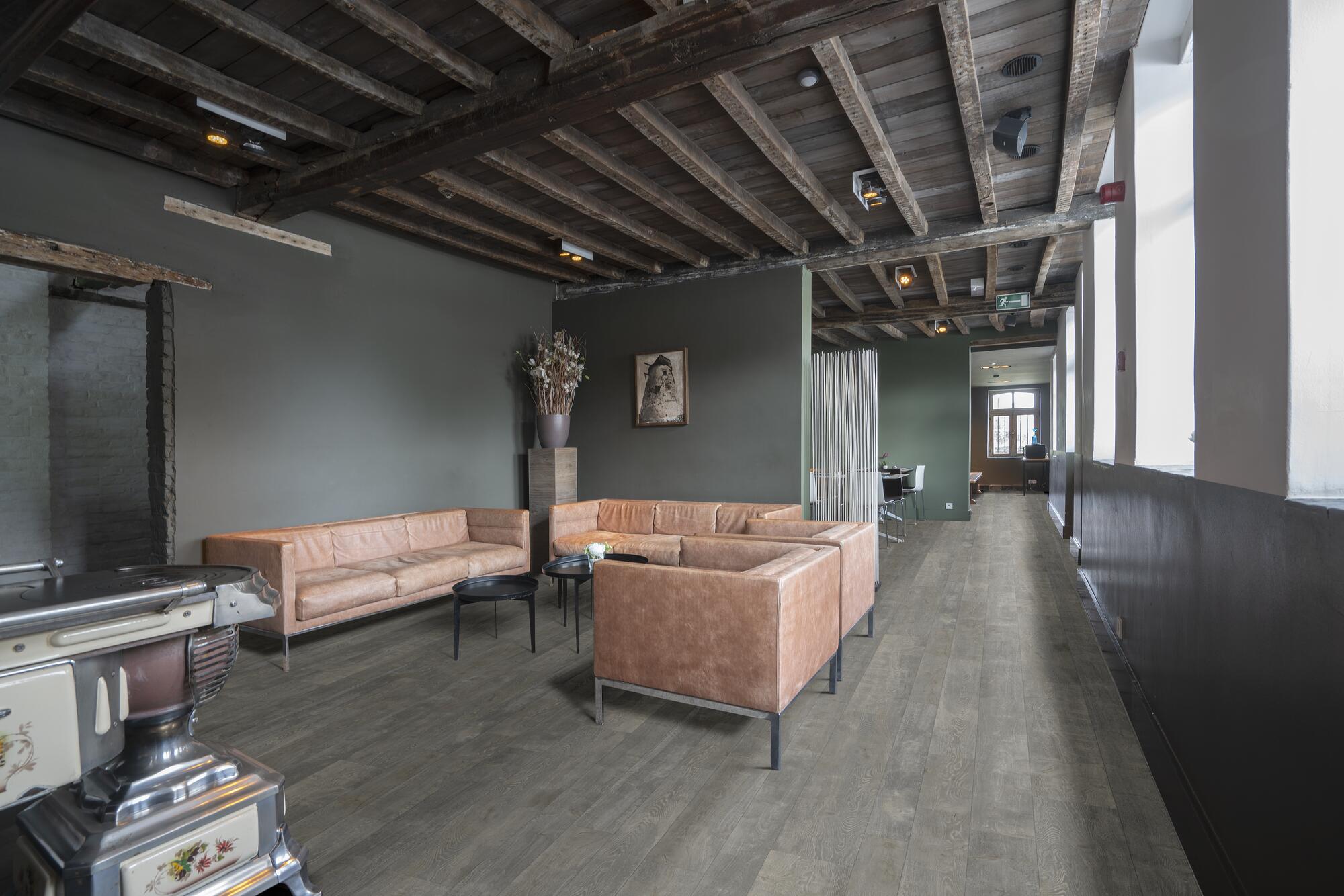 Нескользящий виниловый пол с эффектом дерева BEAUFLOR Xtreme Lux ARCH-00087427 - Вид №5