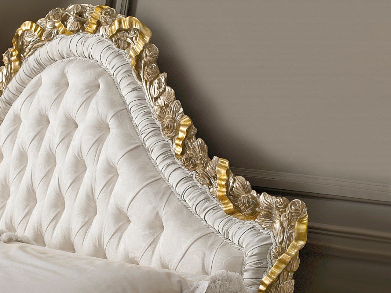 Деревянная мягкая кровать с капитонным изголовьем CASA +39 Пуччини ARCH-00118804 - Вид №1