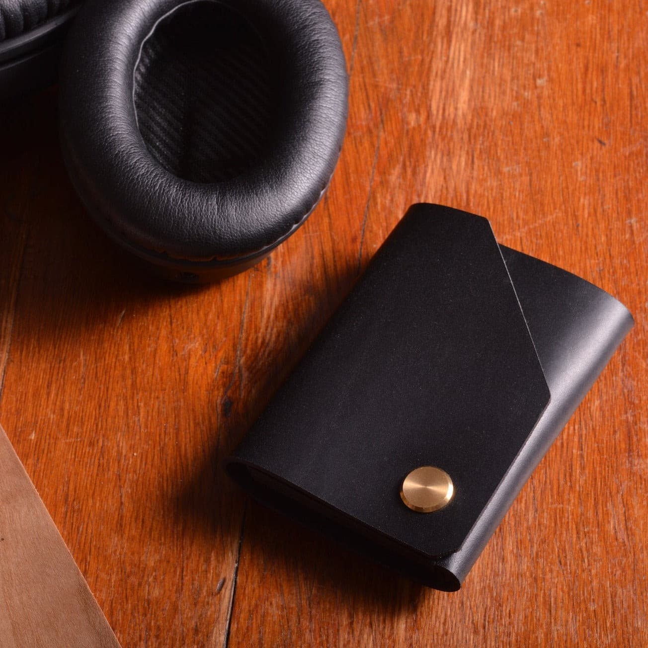 W103CHAR Денежный кошелек - Уголь Wingback  - Вид №2