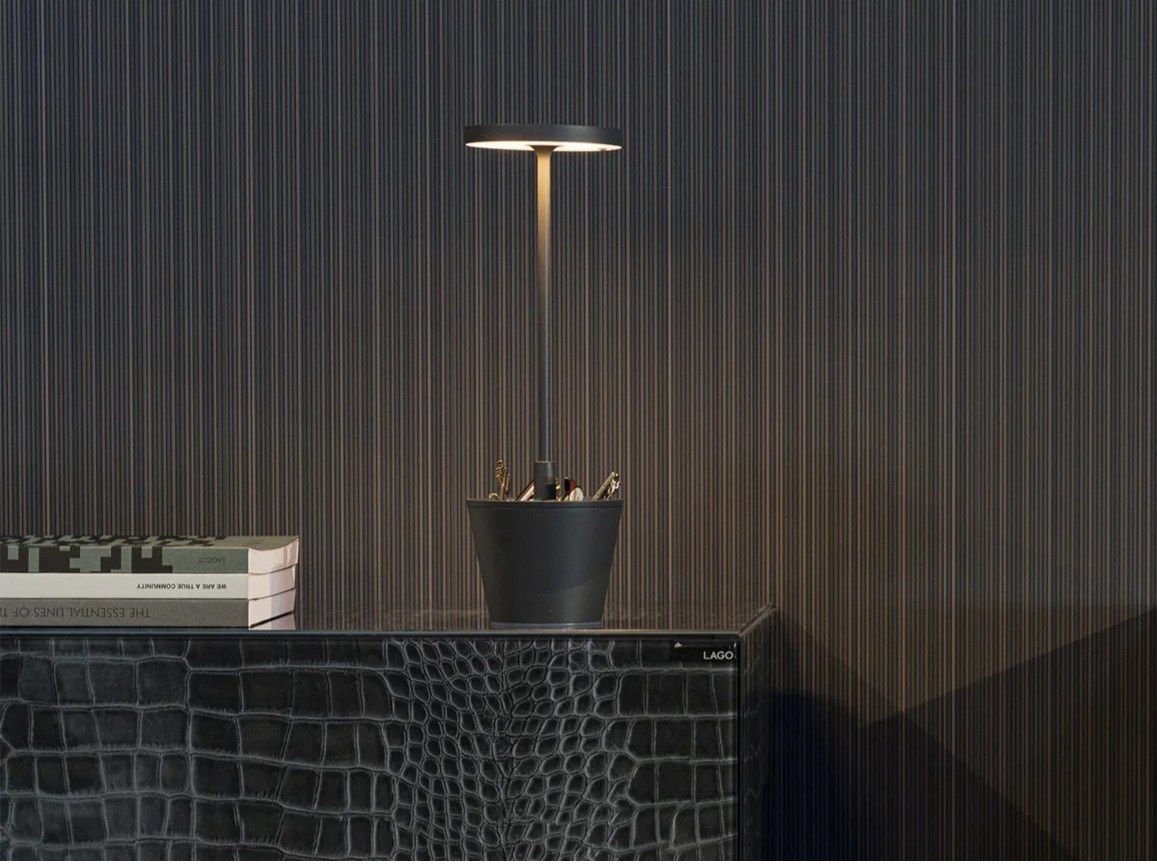 Алюминиевая аккумуляторная батарея настольная лампа Zafferano Poldina ARCH-00059520 - Вид №8