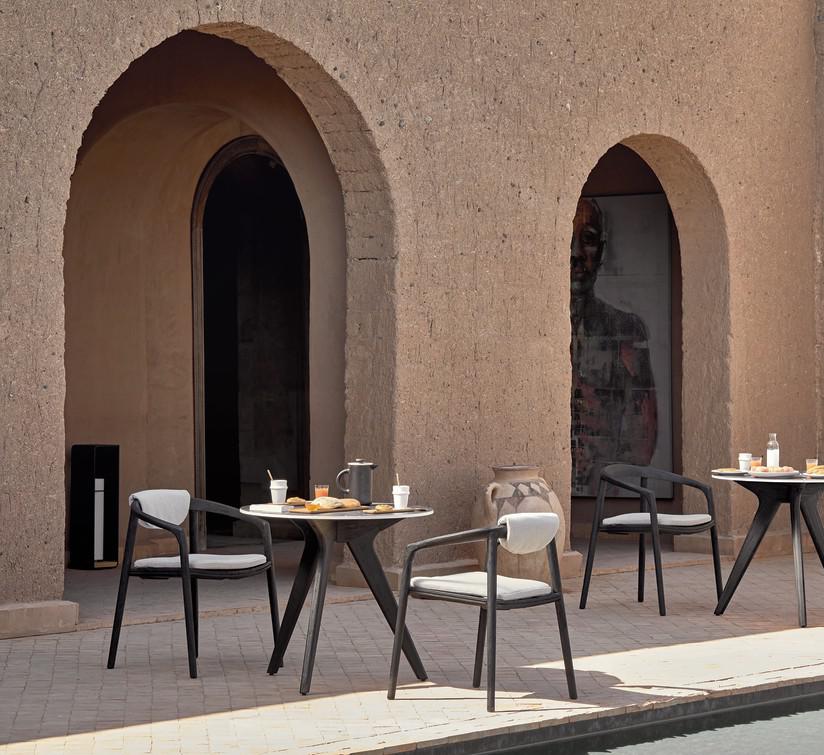 MNST980 Обеденный стол teak nero ⌀100см Manutti Torsa - Вид №23