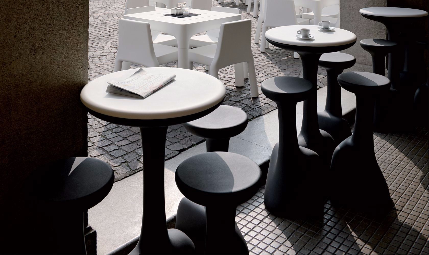 Табурет из полиэтилена PLUST Armillaria ARCH-00136607 - Вид №1