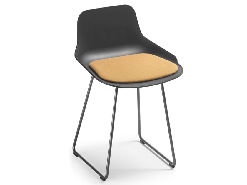 Стул для саней из полипропилена с мягким сиденьем Sellex набор ARCH-00026050