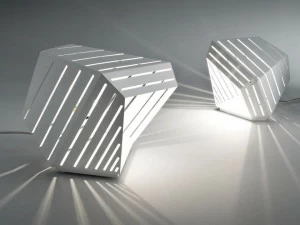 ZAVA Торшер с прямым светом из железа Dadì