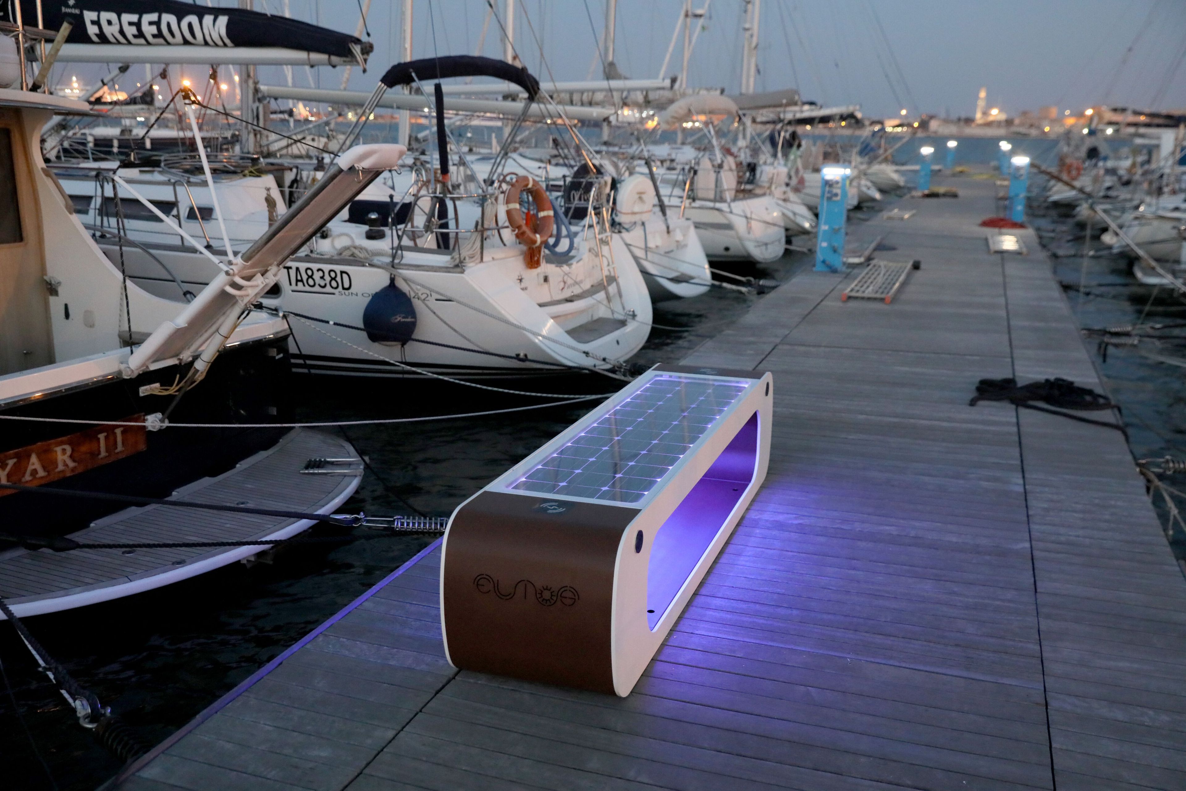 Стальная скамья без спинки с USB-разъемом со встроенным освещением CITYSì ELIOS ARCH-00072477 - Вид №19