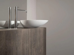 Круглая столешница из твердой поверхности