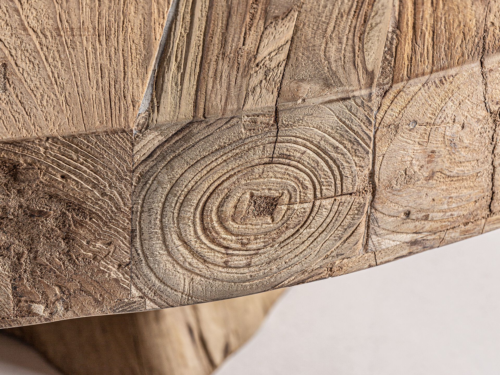 Круглый журнальный столик из массива дерева Vical Home Nysted ARCH-00122298 - Вид №3