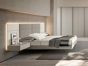 Двуспальная кровать из дерева и ткани со встроенным освещением