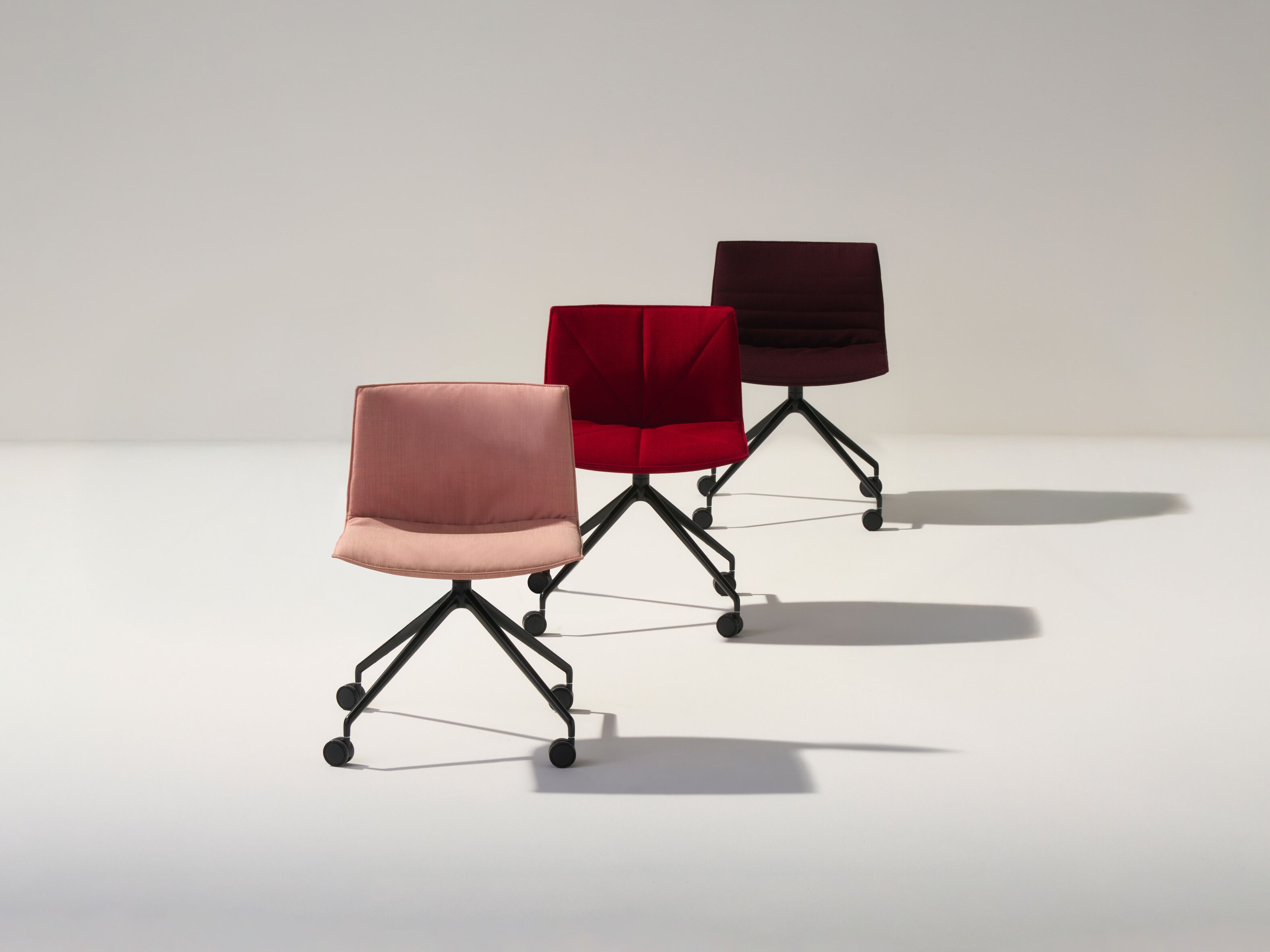 Офисное кресло из полипропилена с колесами на насесте Arper Catifa (RE) 53 ARCH-00132385 - Вид №3