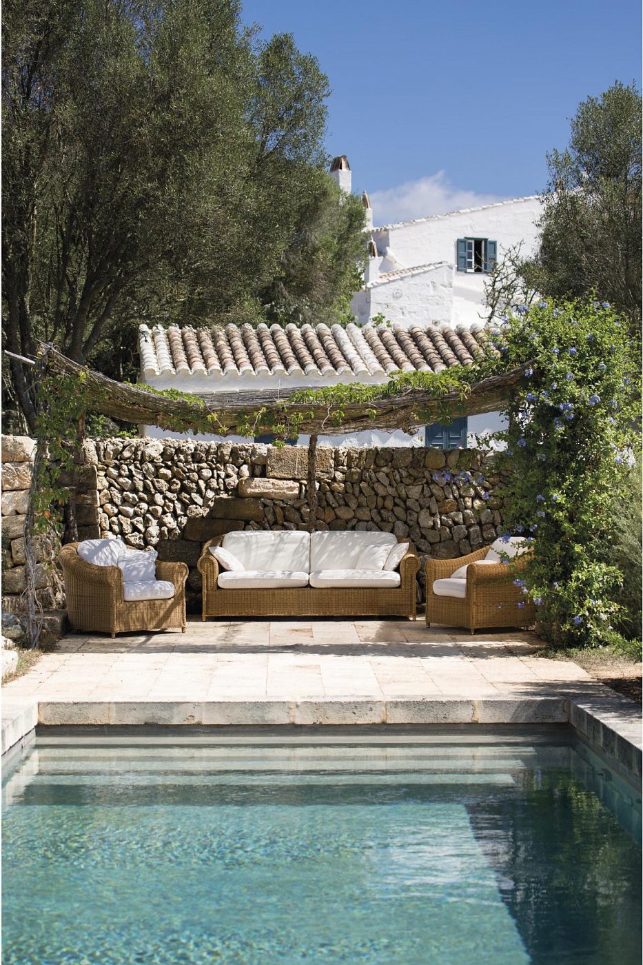 106784 Диван 3-х местный Point Brumas POINT1920 