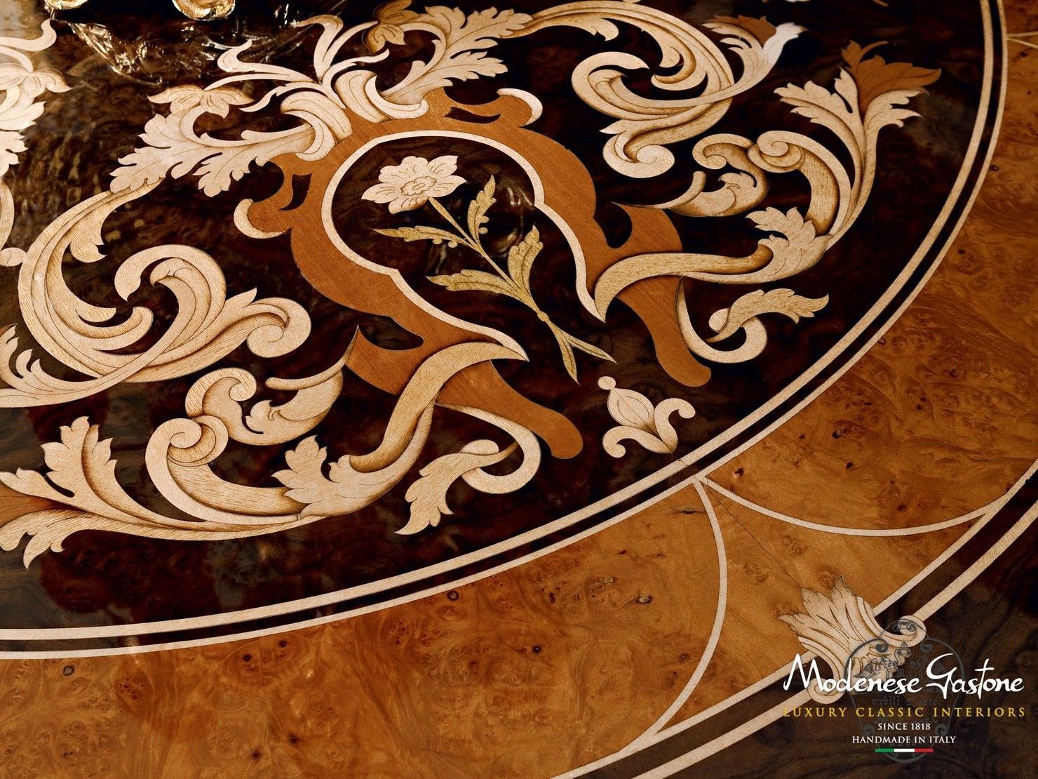 Круглый стол для гостиной из массива дерева Modenese Luxury Interiors Casanova ARCH-00114359