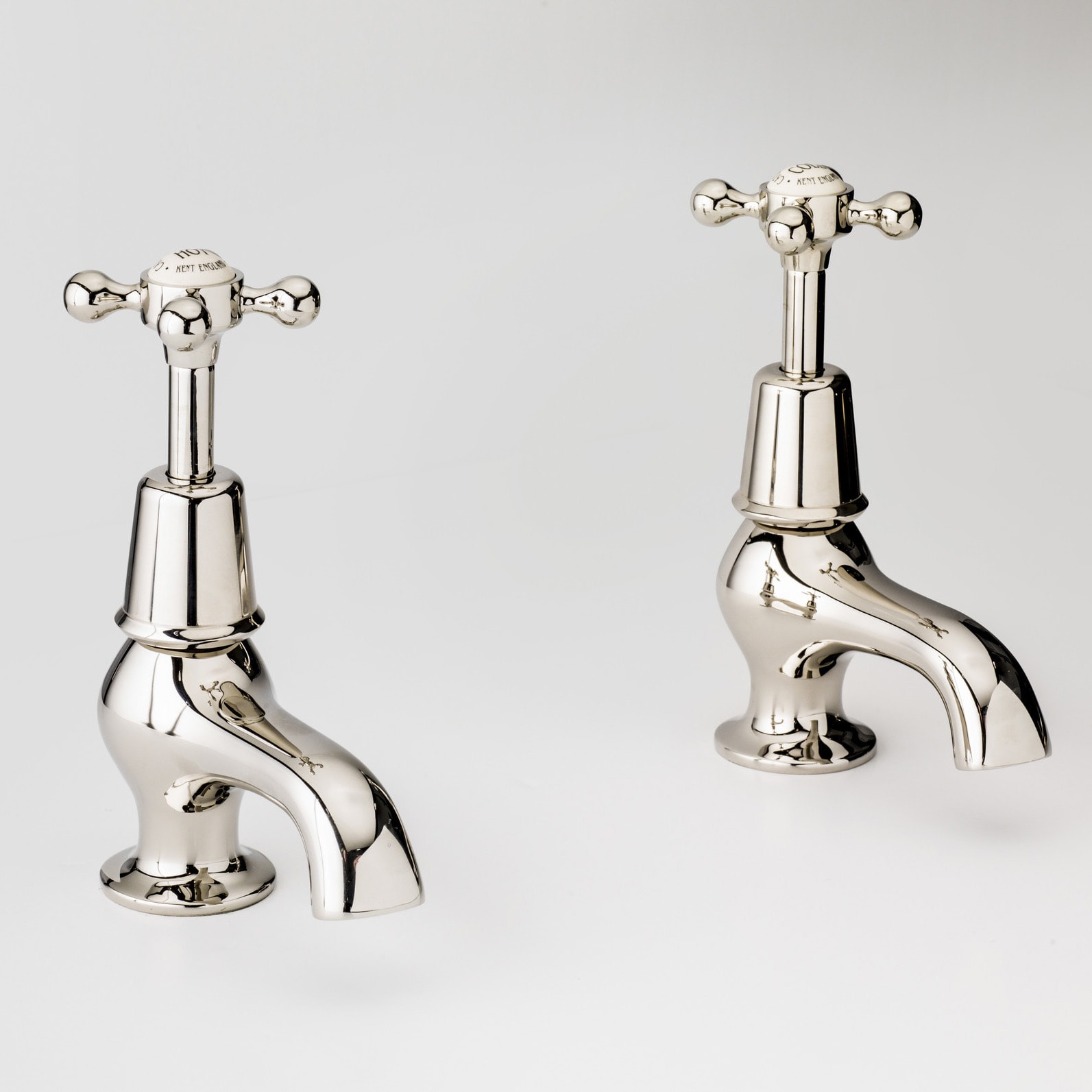 Bath Taps краны Bathtub Pillar Taps Catchpoleandrye  - Вид №1