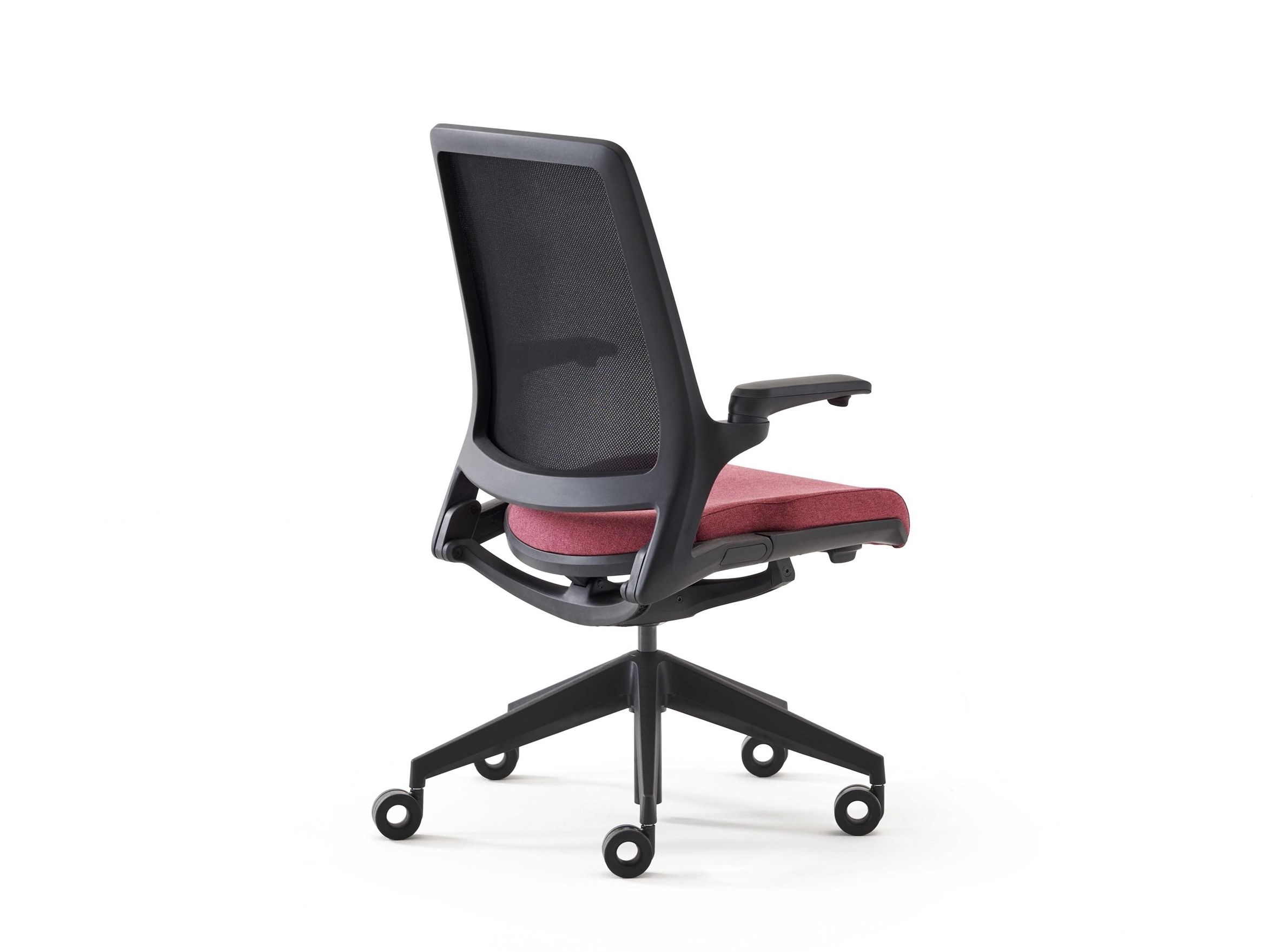 Офисное кресло с мягкой сеткой и колесами с 5 спицами ESTEL GROUP SELF ARCH-00050744 - Вид №1