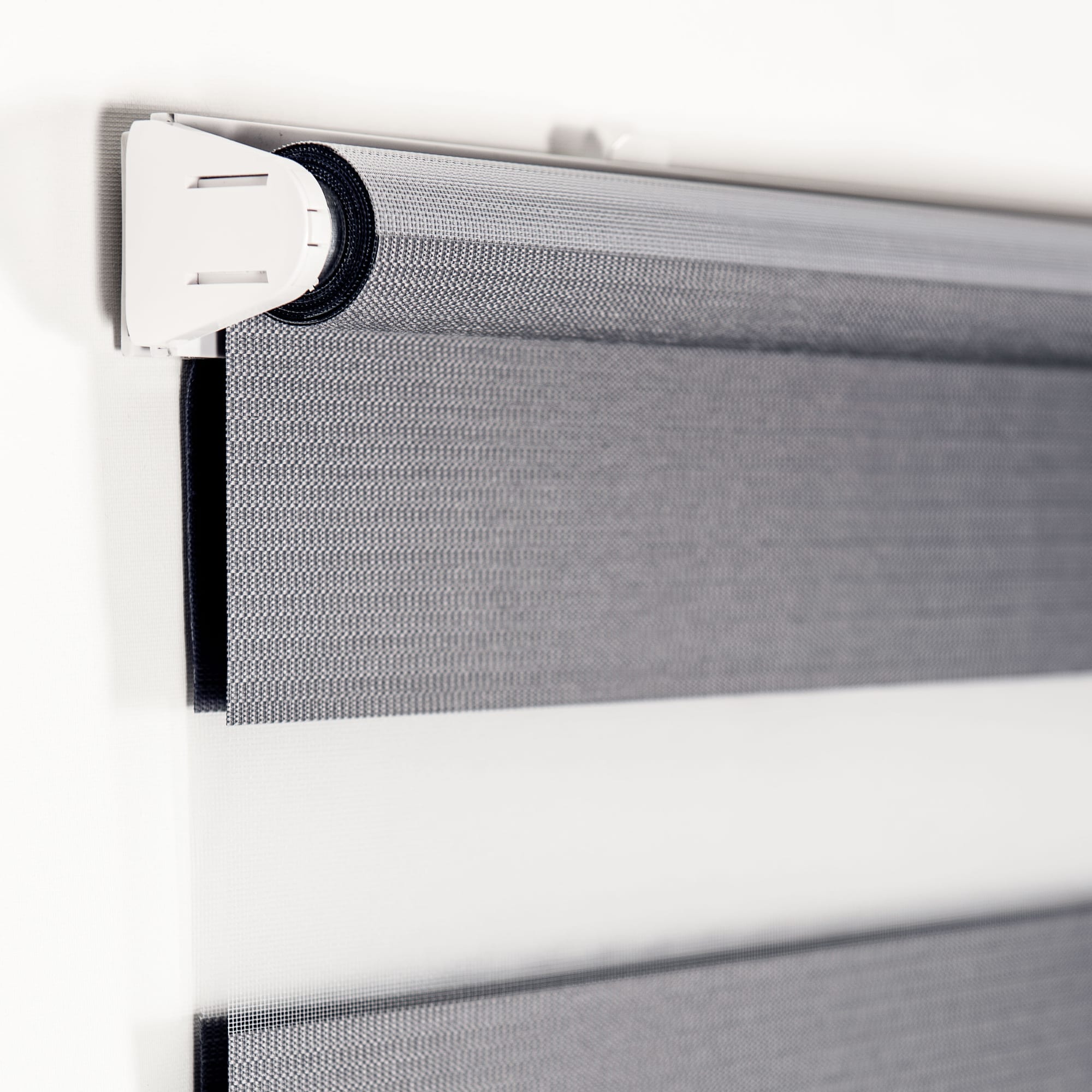 82614432 Штора рулонная день-ночь Miamoza Silver 40x160 см, цвет серый Santreyd  - Вид №1