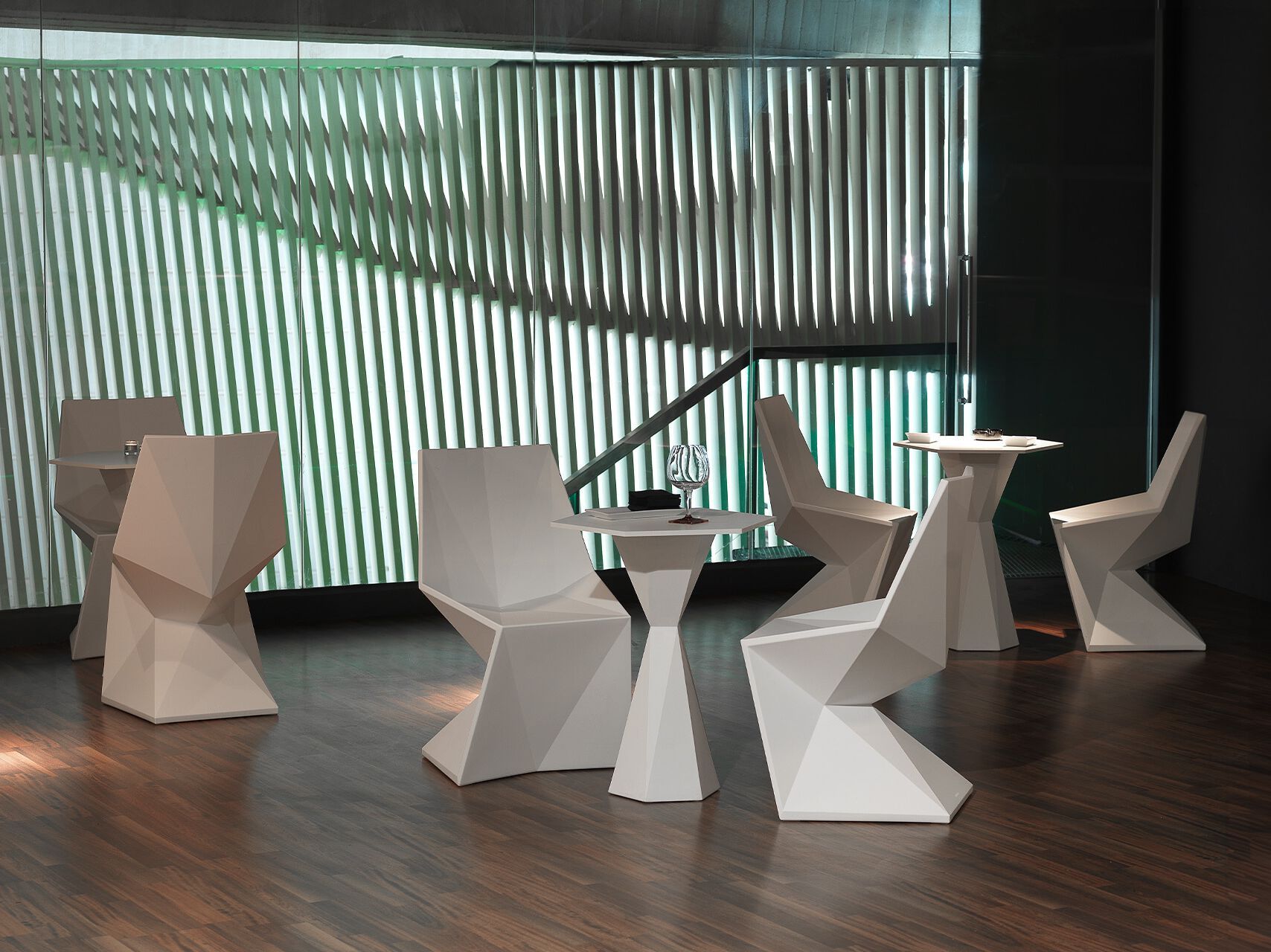 Поли консольный стул сада Vondom Vertex ARCH-00029324 - Вид №5