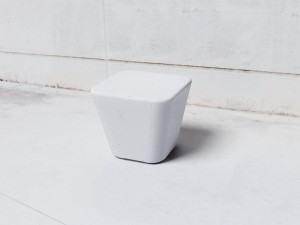 Бетонное наружное сиденье