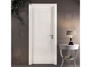 Лакированная распашная дверь