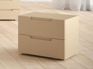 Деревянная прямоугольная тумбочка с ящиками