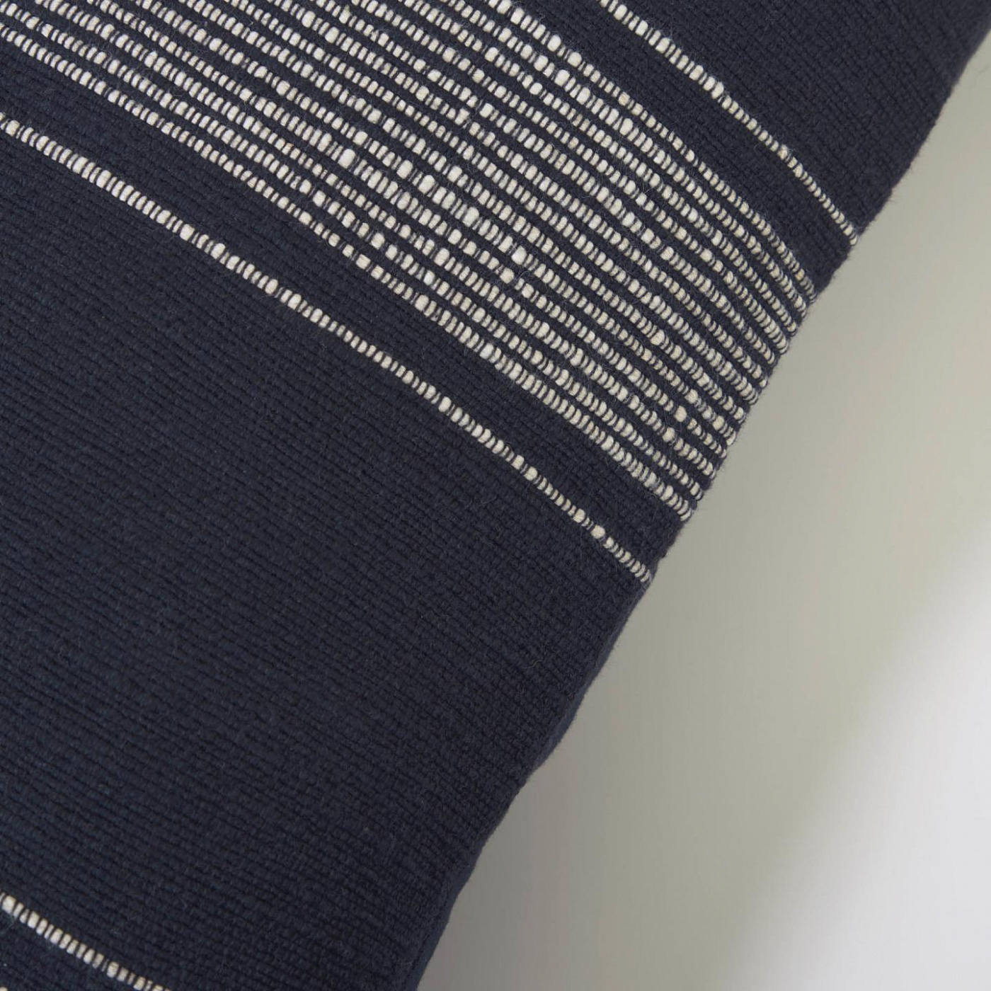 108438 Хлопковая наволочка в черно-белую полоску 30 x 50 см La Forma Adalgisa 