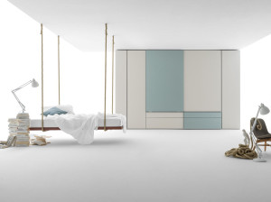 Шкаф с раздвижными дверями