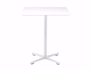 Квадратный стол со спицами