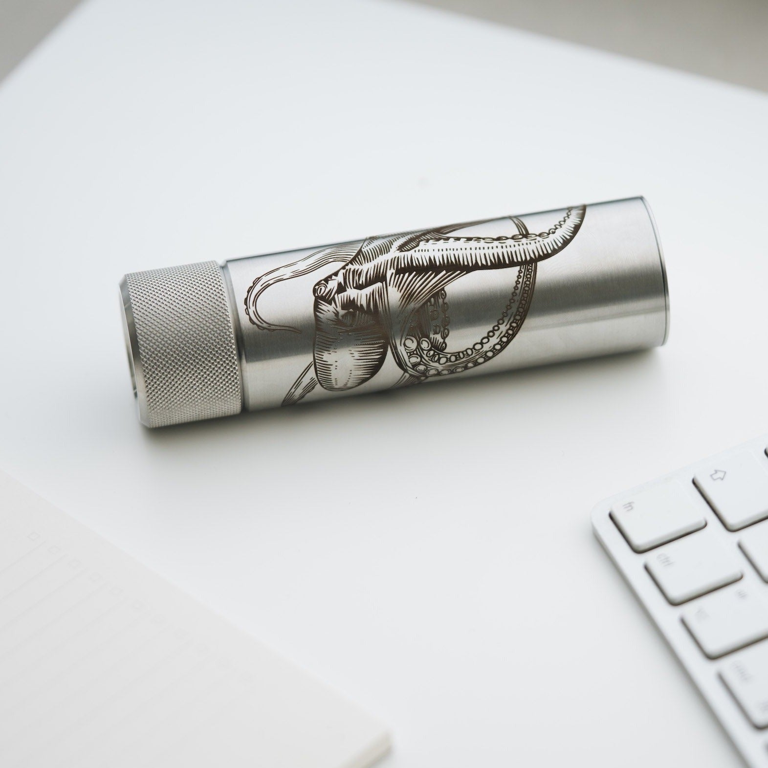 W203STE-OCT X Lást Maps Octopus - Фляжка для бедра 100 мл Wingback  - Вид №1