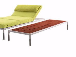 Журнальный столик из красного дерева