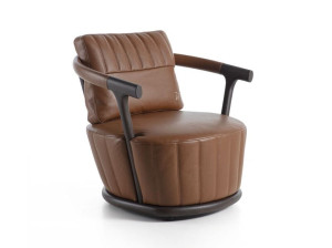 Кожаное кресло