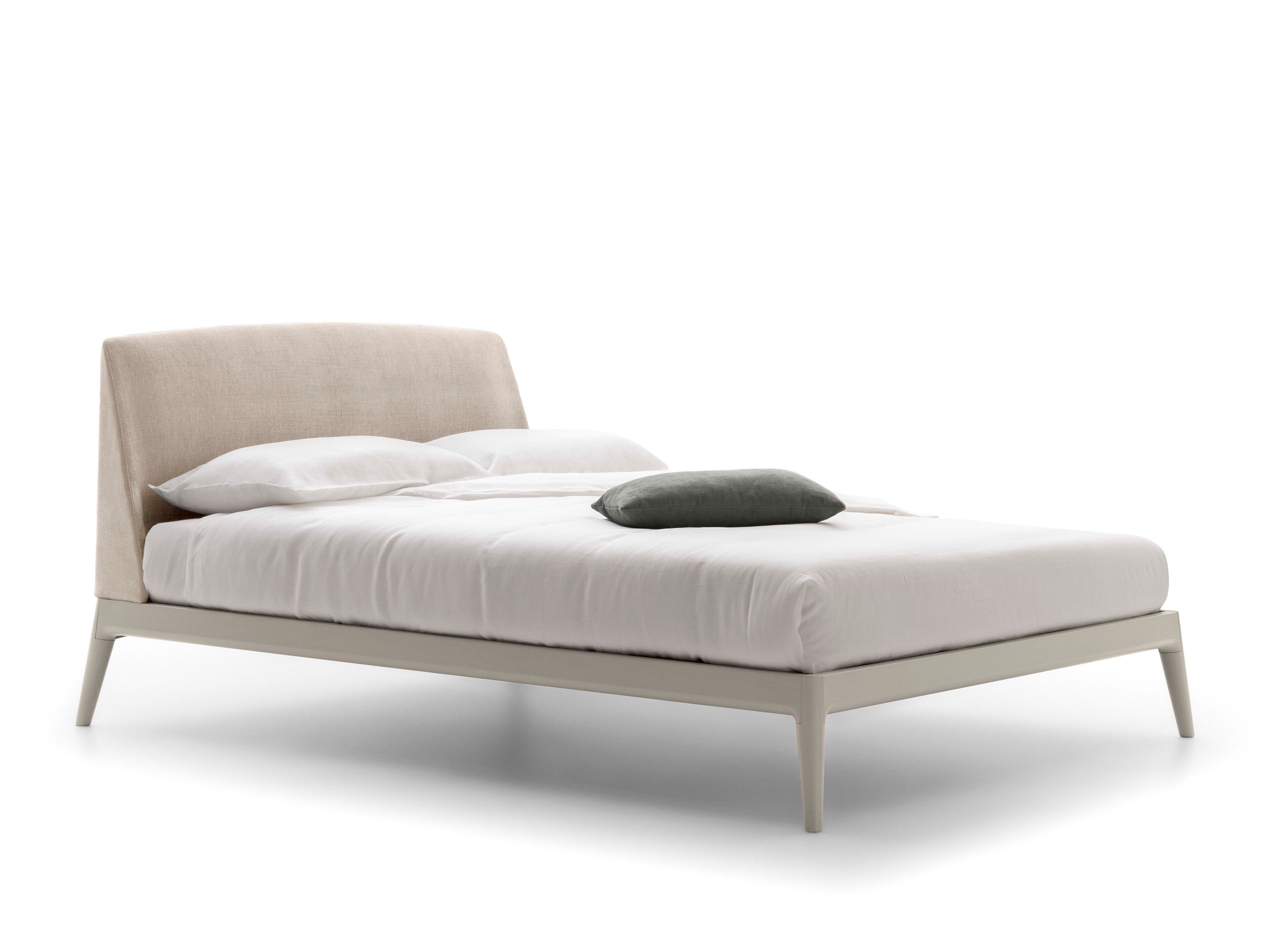 Деревянная двуспальная кровать с мягким изголовьем Alf DaFrè ECATE ARCH-00018494