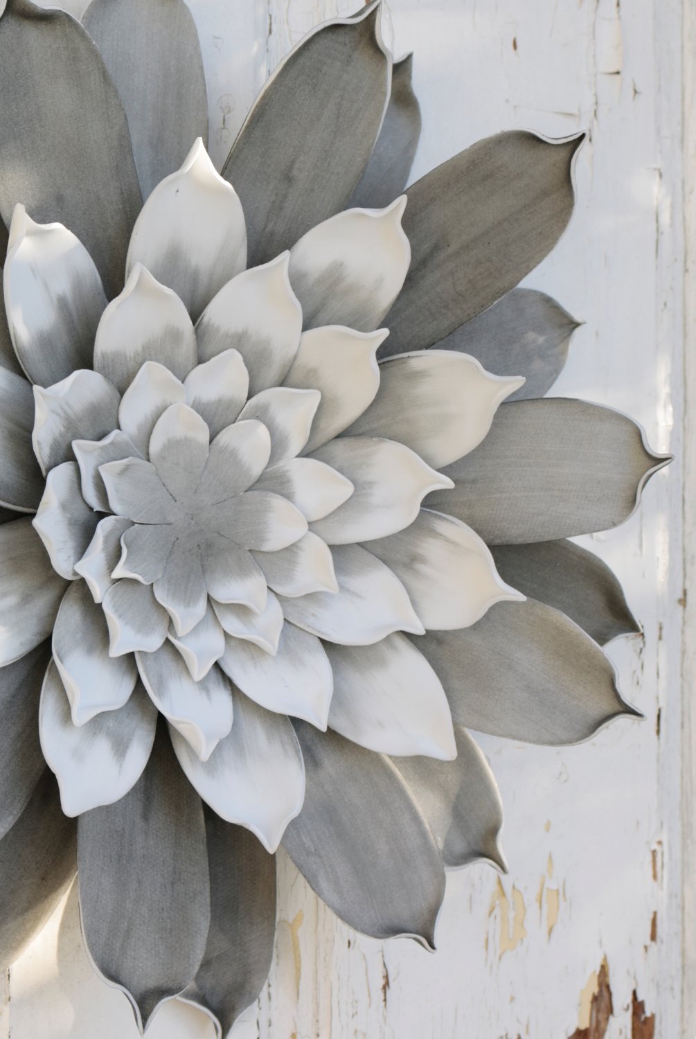 7999 976 a3 Искусственный мягкий цветок 'цветок / настенный декор', Ø 42 см, серый H-andreas  - Вид №2