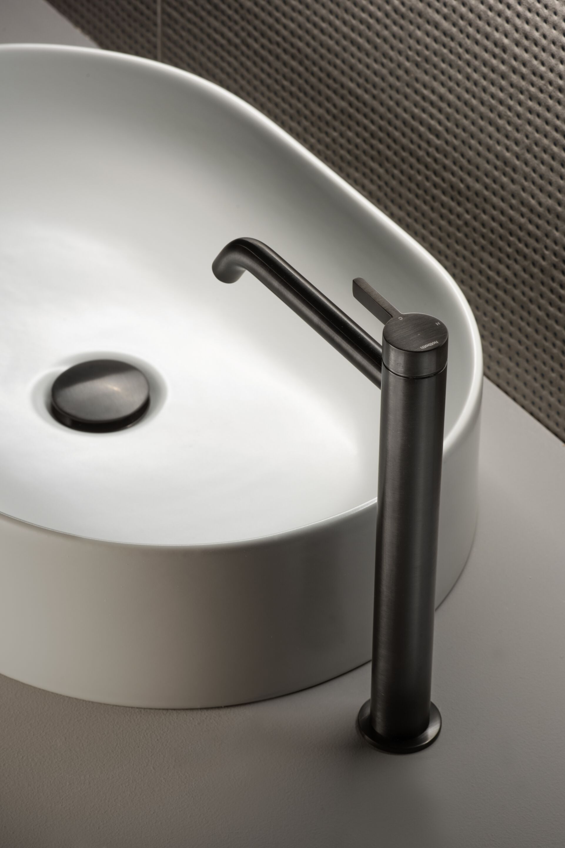 Смеситель для раковины из латуни Hotbath Ace ARCH-00114307 - Вид №2