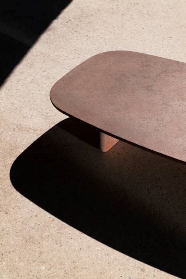 Бетонный прямоугольный садовый столик B&B Italia Outdoor Тоби-Иши ARCH-00019569 - Вид №1