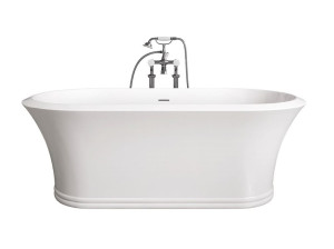 Овальная ванна в центре комнаты в White Tec Plus