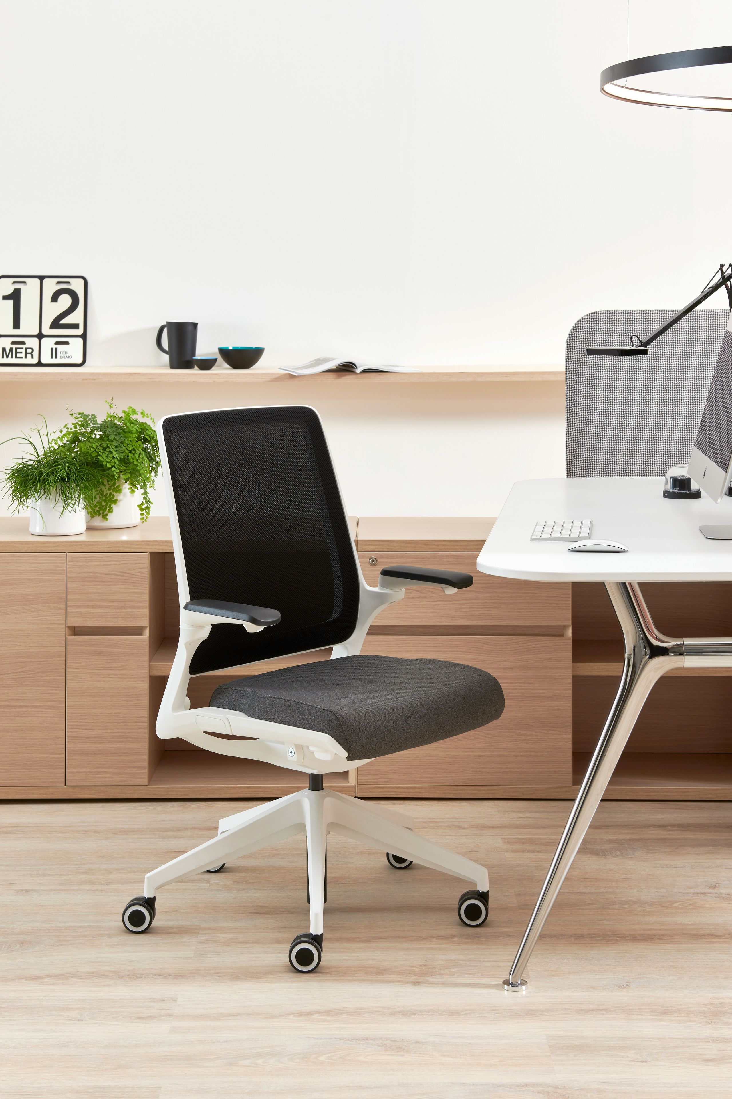 Офисное кресло с мягкой сеткой и колесами с 5 спицами ESTEL GROUP SELF ARCH-00050744 - Вид №3