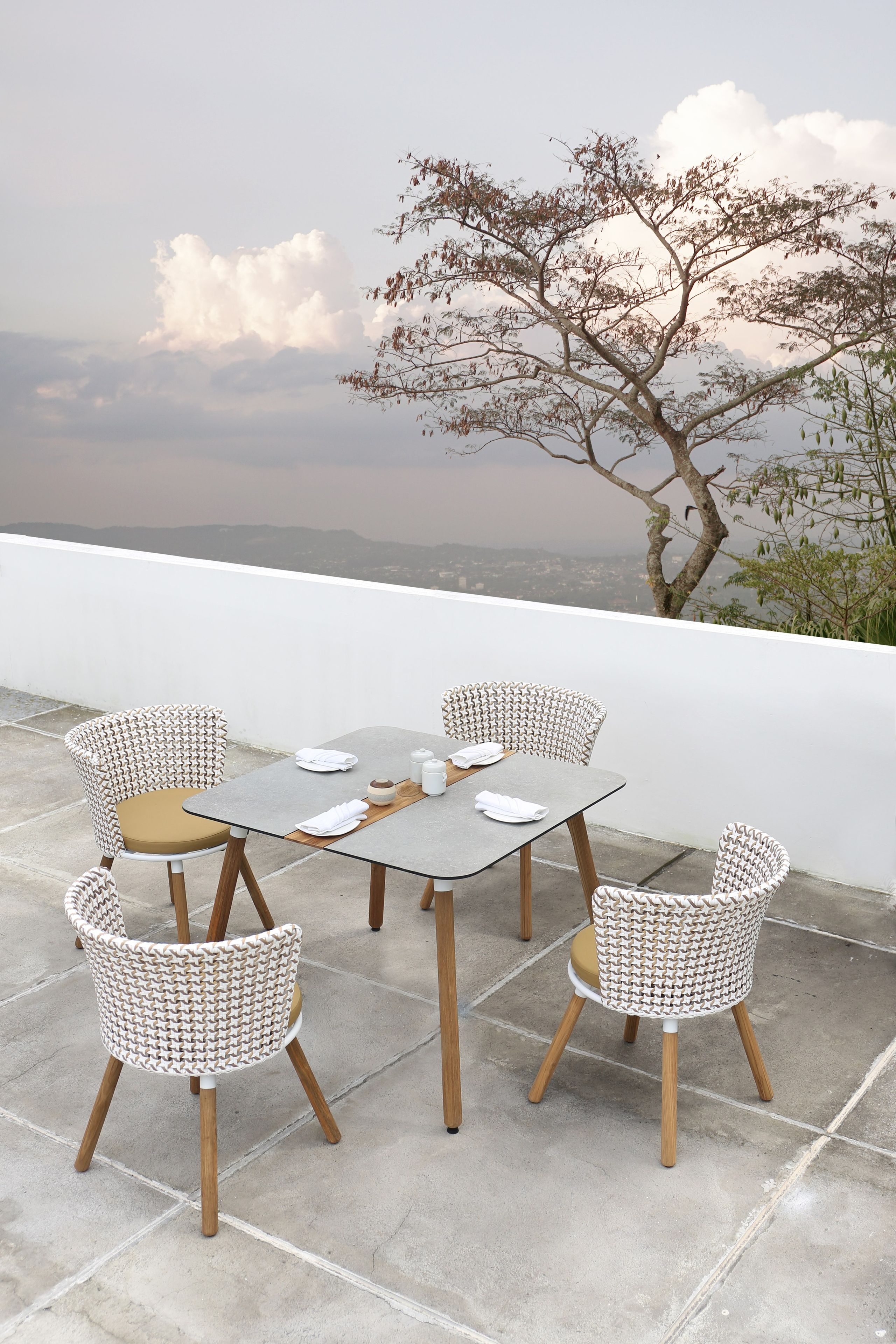 Квадратный садовый стол в HPL MAMAGREEN Daisy ARCH-00044734 - Вид №1